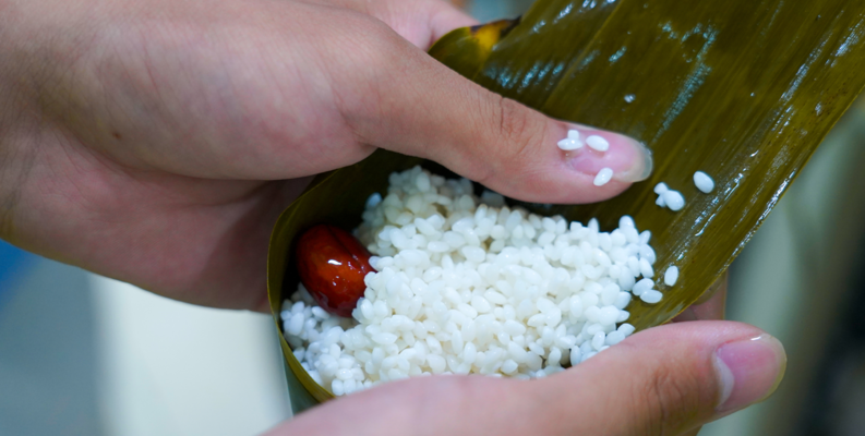 �c�������gӭ�п������V�����A���M(f��i)�w�(y��n)VR