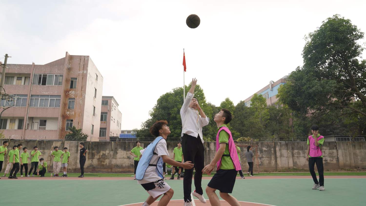 �����@��ِ��ӭ���@������������У�@�������L(f��ng)�����ゃ�ഺ�����Ę����