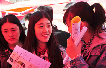 ���͌�(zhu��n)��(ch��ng)��Ƹ��(hu��)