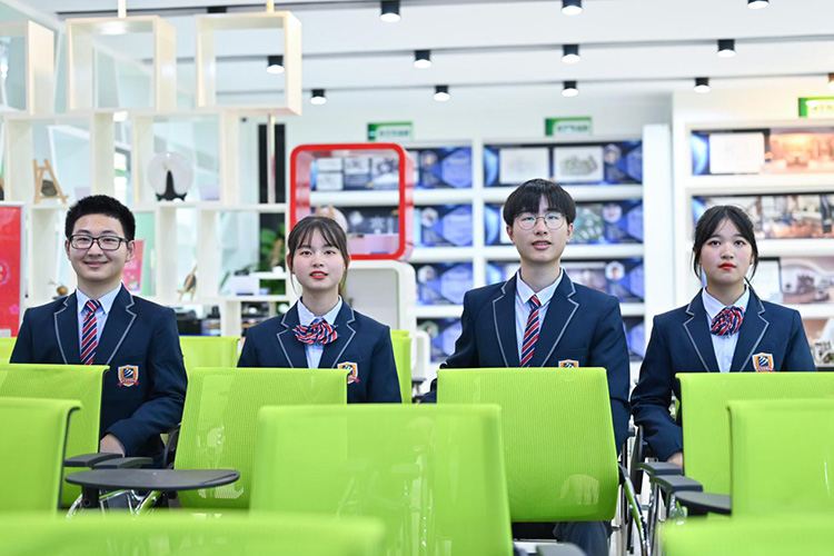 @���ЬF(xi��n)�ړ�У�ČW(xu��)�������L(zh��ng)�����^�@������?z��ng)Q����