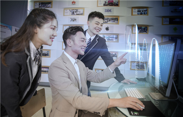 �����I���A��X�WУ