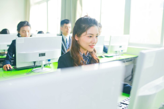 �����I���A��X�W(xu��)У